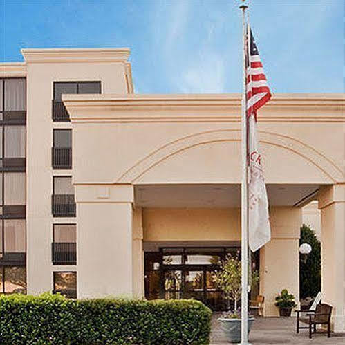 Hotel I-64 Richmond Dumbarton Exteriör bild